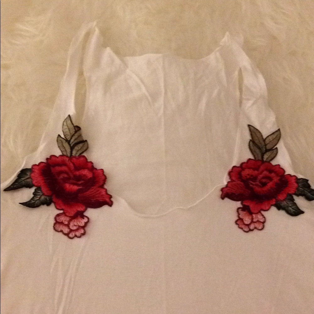 Flirty & Girly Embroided Tank! - Picture 6 of 8